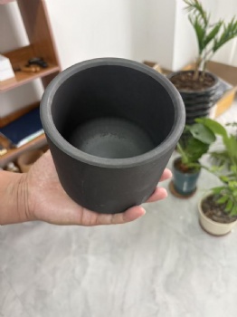 Graphite crucible