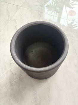 Graphite crucible